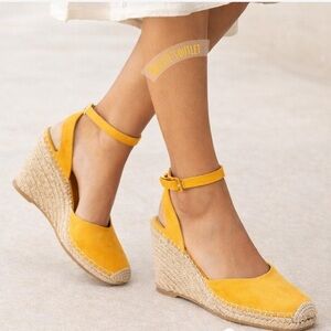 Vince ! Womens Yellow Suede Boho Espadrille Ankle Strap Wedge Sandals